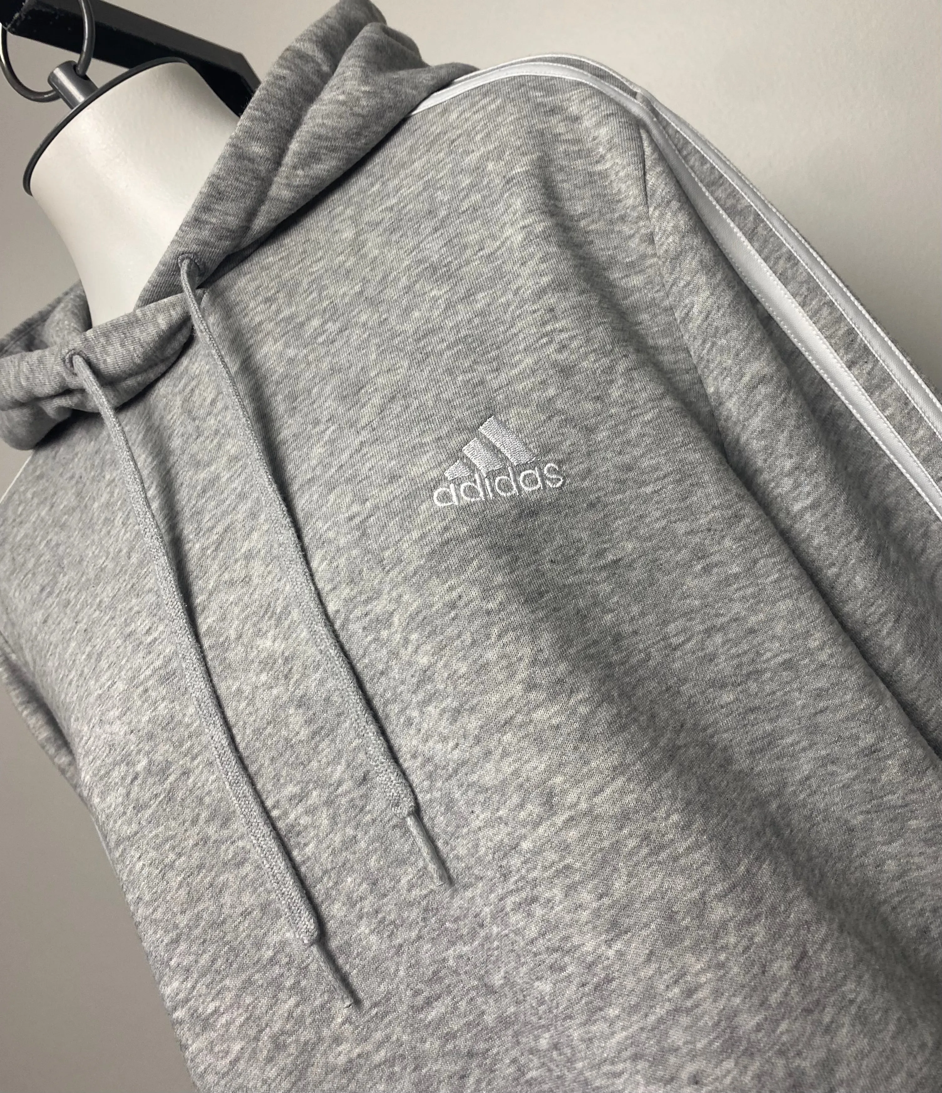 Adidas Hoodie- (L)