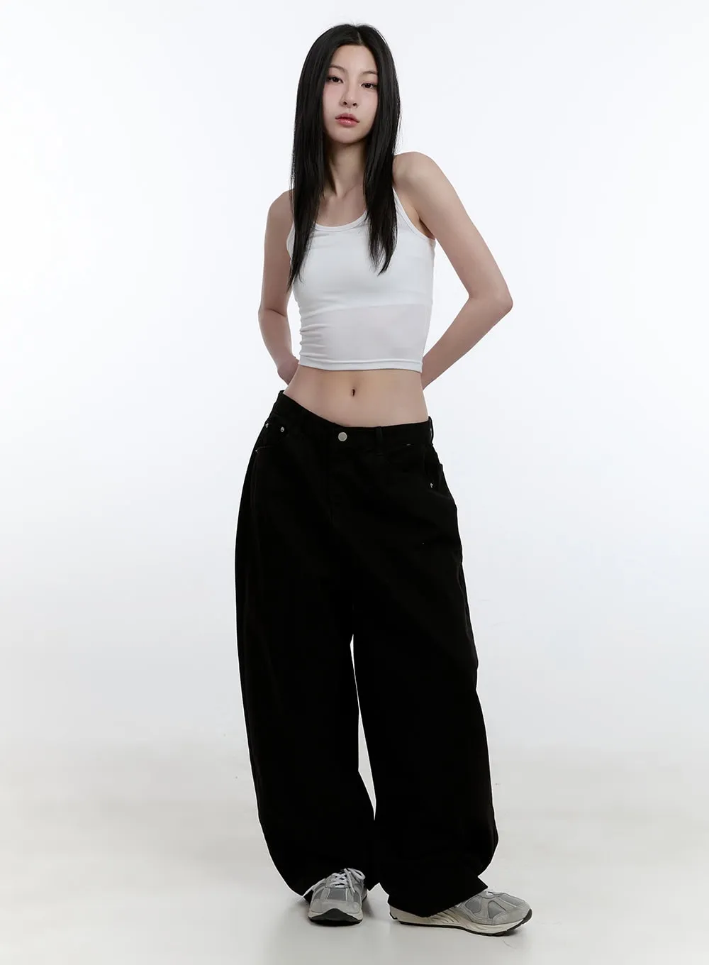 Essential Slim-Fit Halter Top CJ522