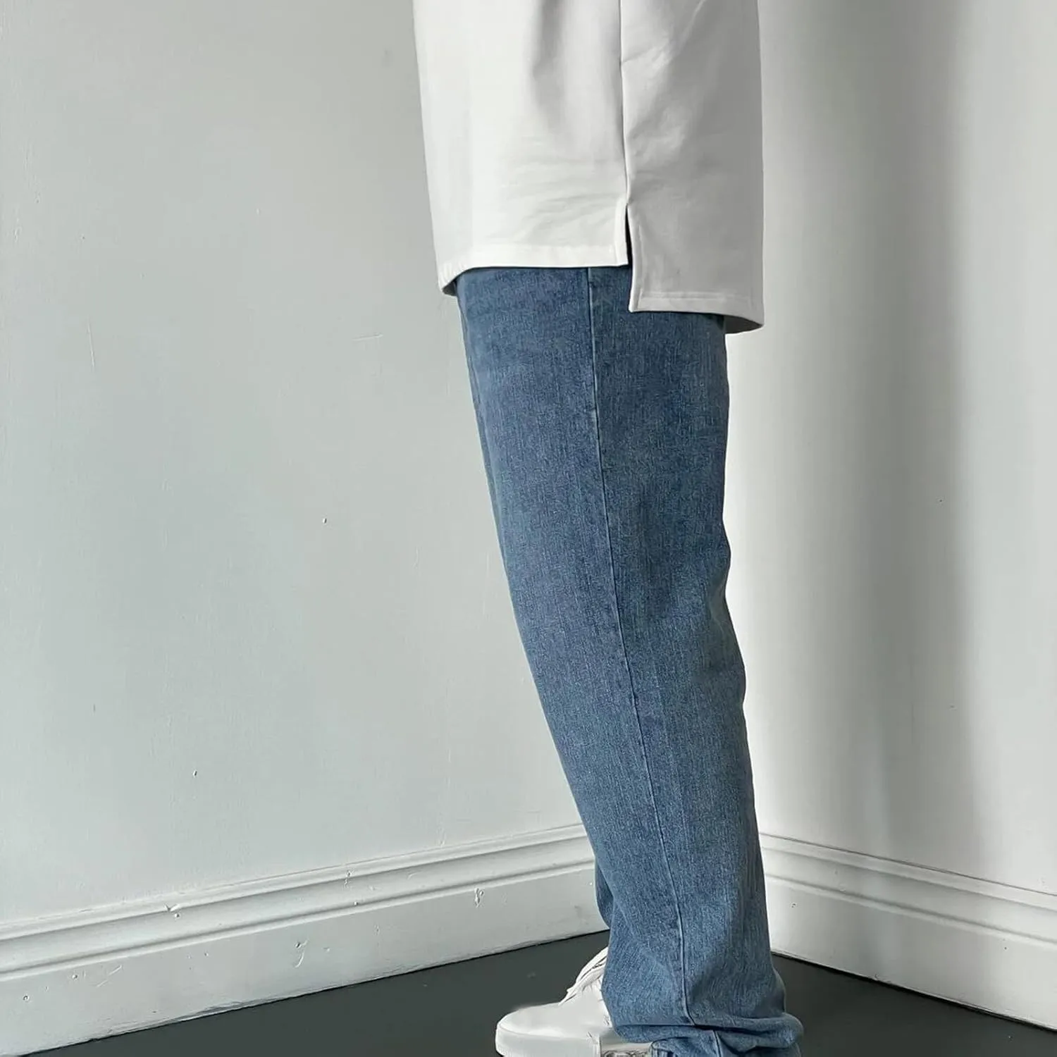 Mens Jeans Relaxed Fit Straight Leg Denim Pants Baggy Casual Solid Color Trousers Washed Distressed Jeans with Pockets