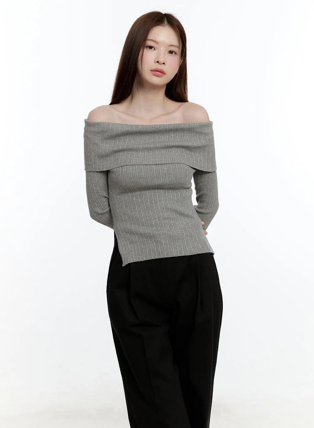 Ribbed Slim-Fit Off-Shoulder Top CM521