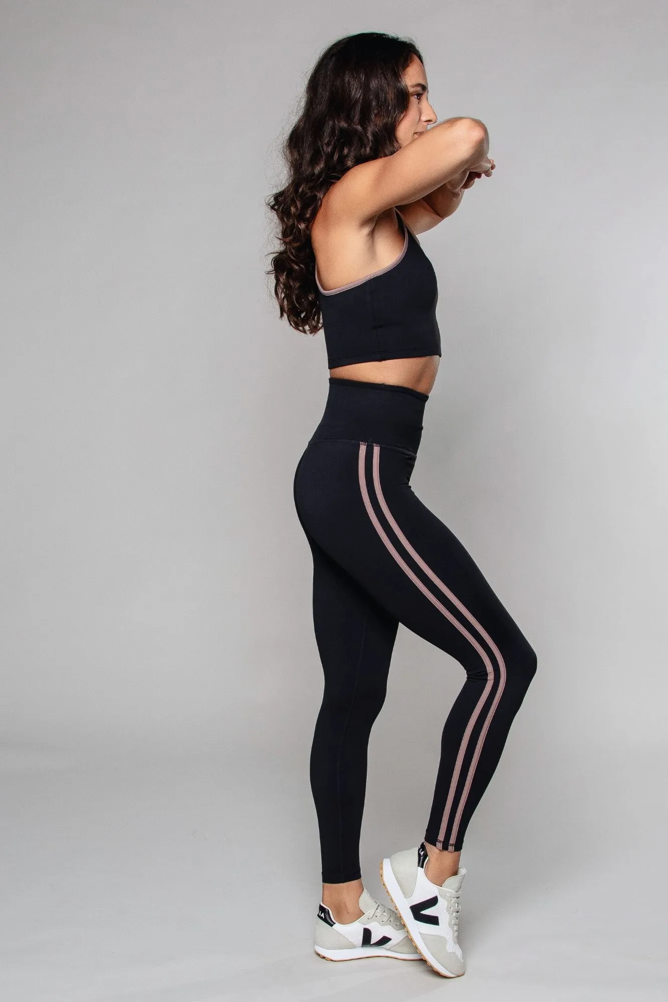 Stride Piped High Waisted Legging Black / Taupe
