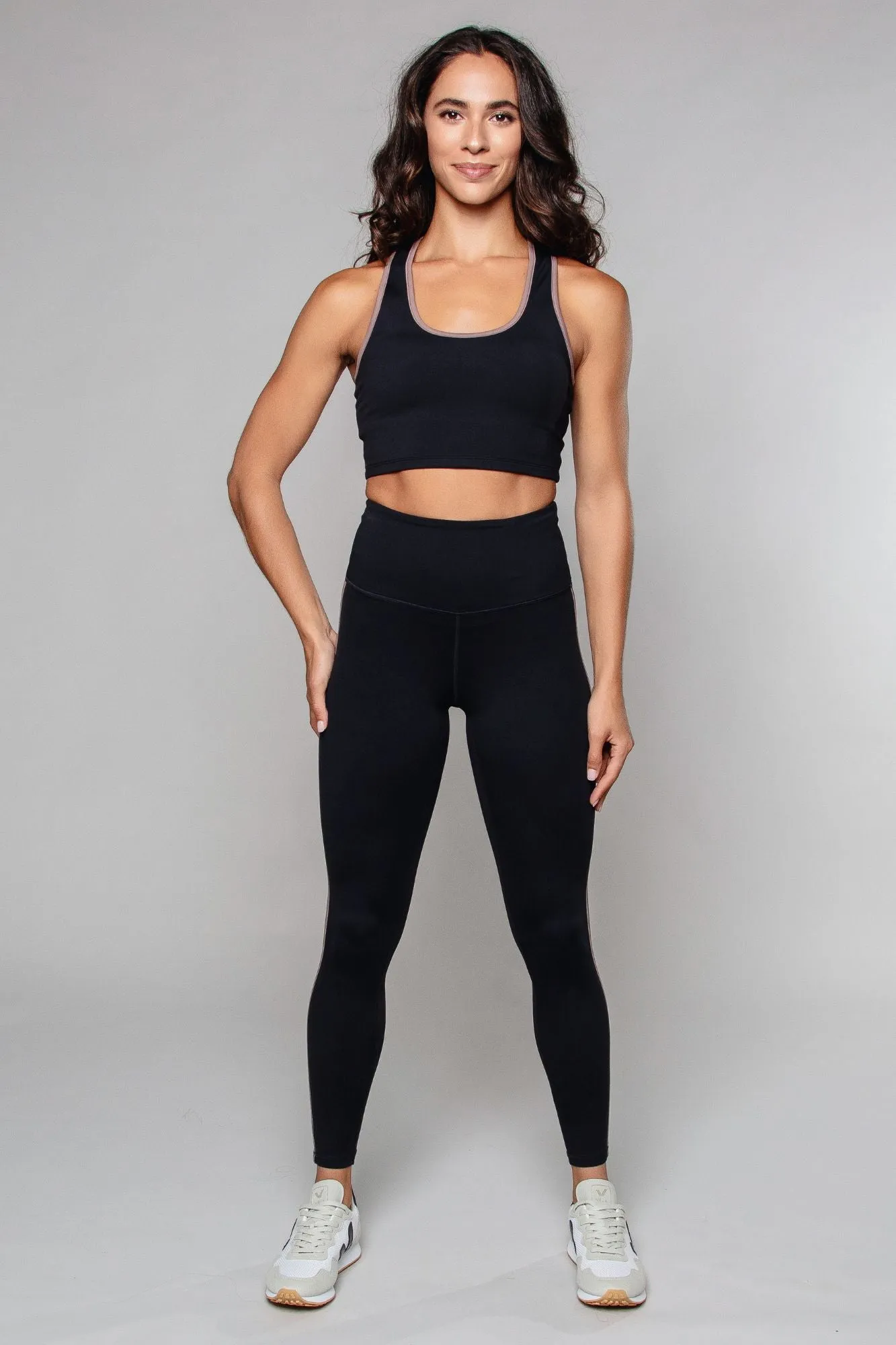 Stride Piped High Waisted Legging Black / Taupe