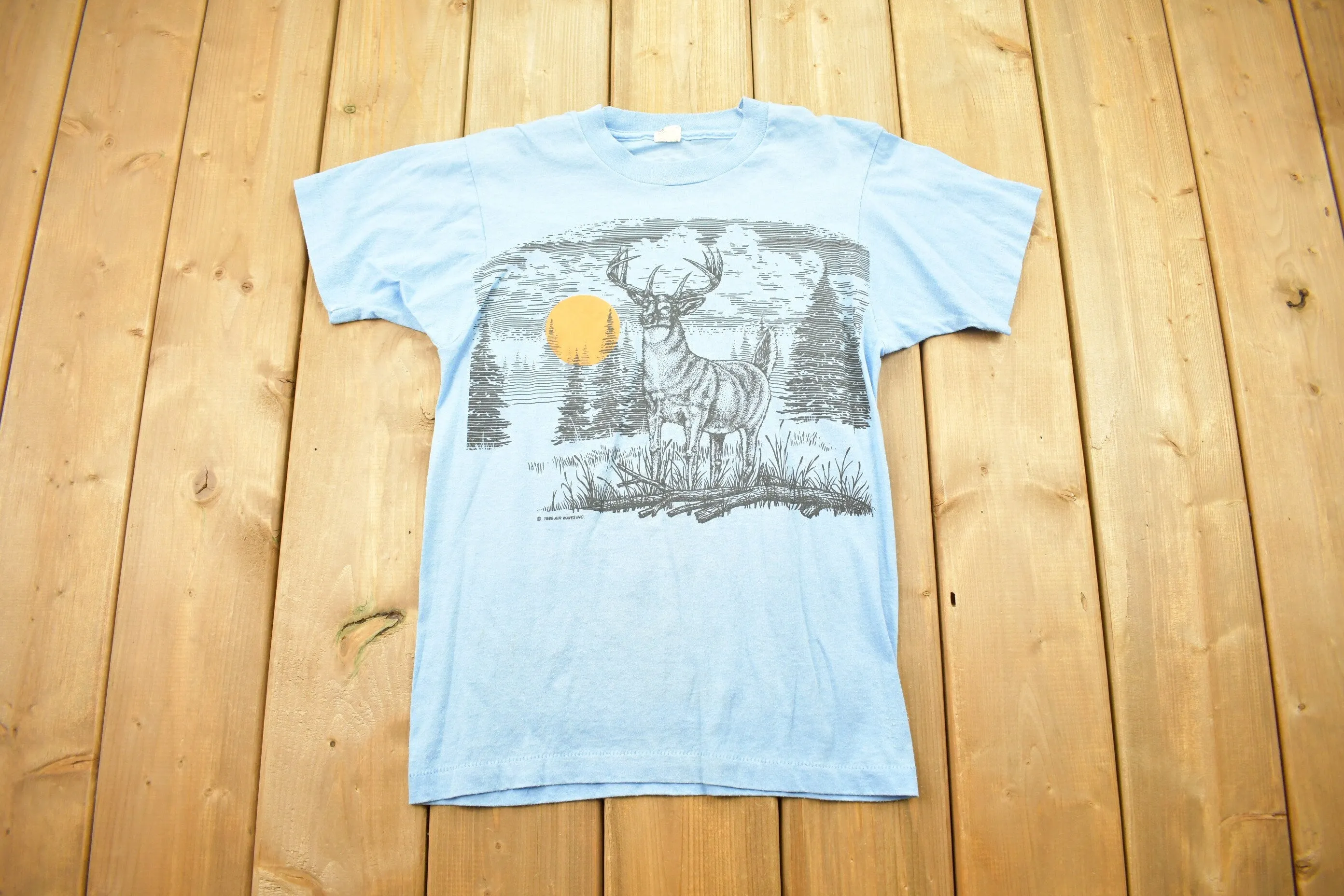 Vintage 1989 Deer Theme Graphic T Shirt