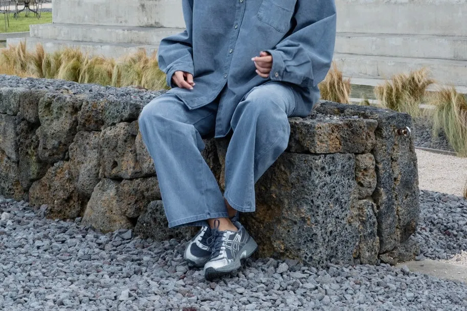 WASHED BLUE DENIM