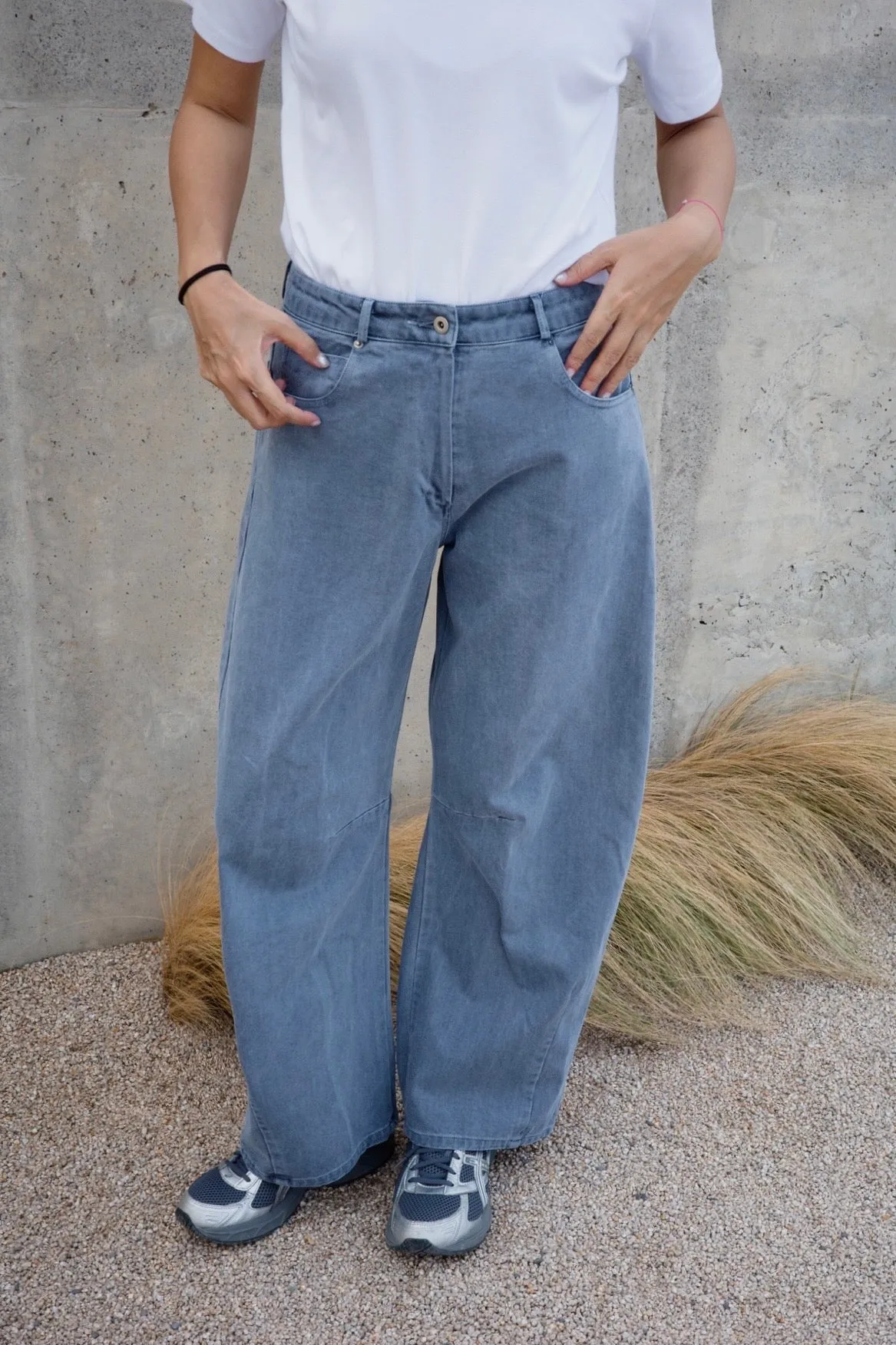 WASHED BLUE DENIM